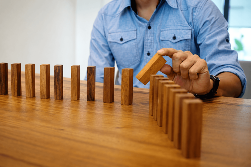 HERCA-Kernthese-7 Fehlerprävention durch Beseitigung systemischer Ursachen statt Behandlung von Symptomen.